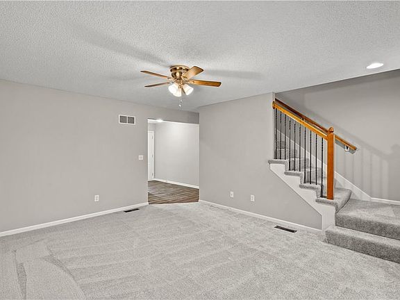 5th image of 1606 N 128th St