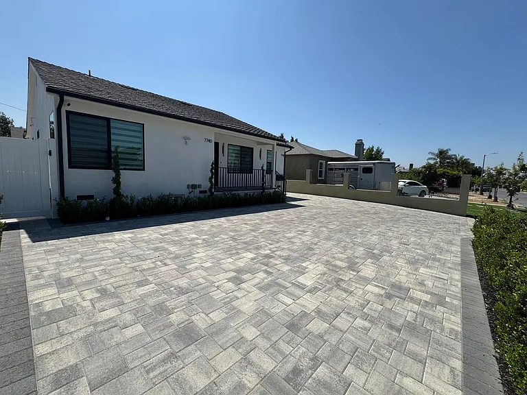 7740 Bonner Ave — Photo 5