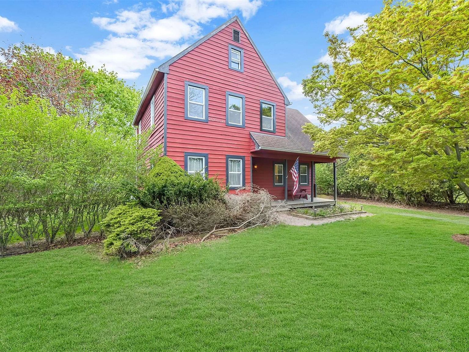 215 Old Farm Road, Riverhead, NY 11901 Zillow