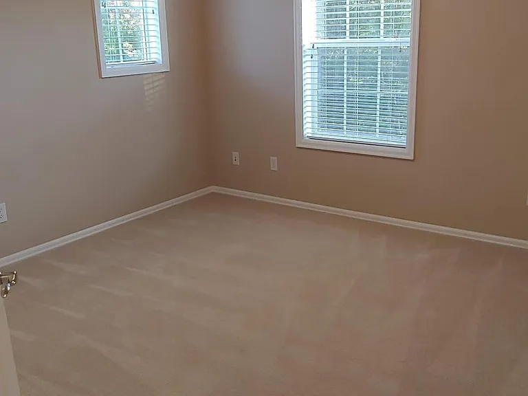 831 SE Bayshore Cir — Photo 14