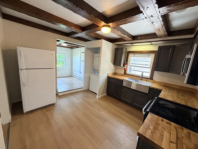 919 Clay Ave #2 — Photo 8