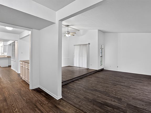 5th image of 3104 Canterbury Ln