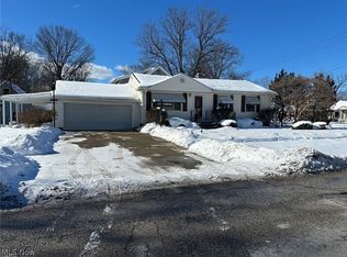 4642 Grace Rd, North Olmsted, OH 44070