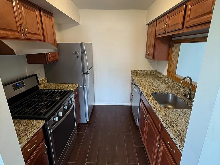 339 Georgia Ct — Photo 10