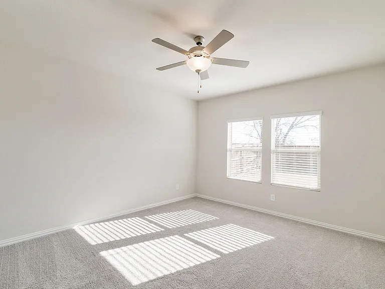4816 Hunter Hurst Dr — Photo 7