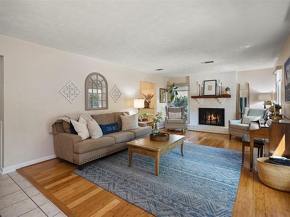 5th image of 12224 Gun Oak Pl