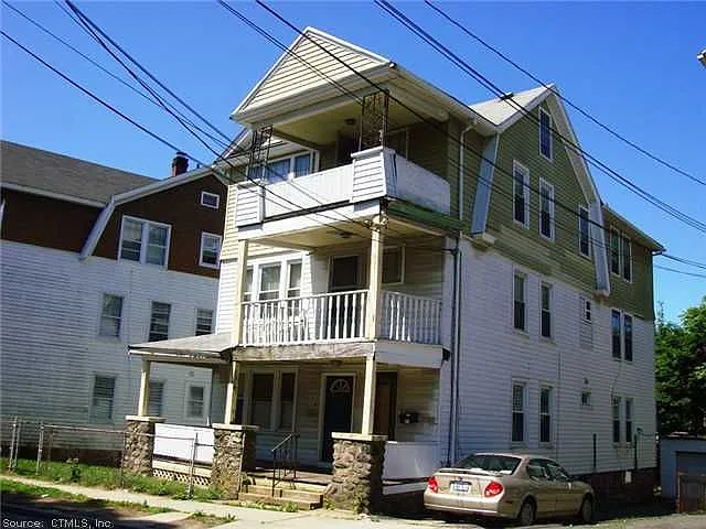 Building Photo 4