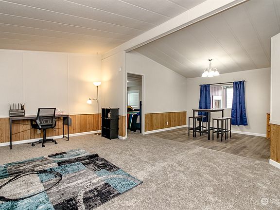 3rd image of 3611 I St NE #184