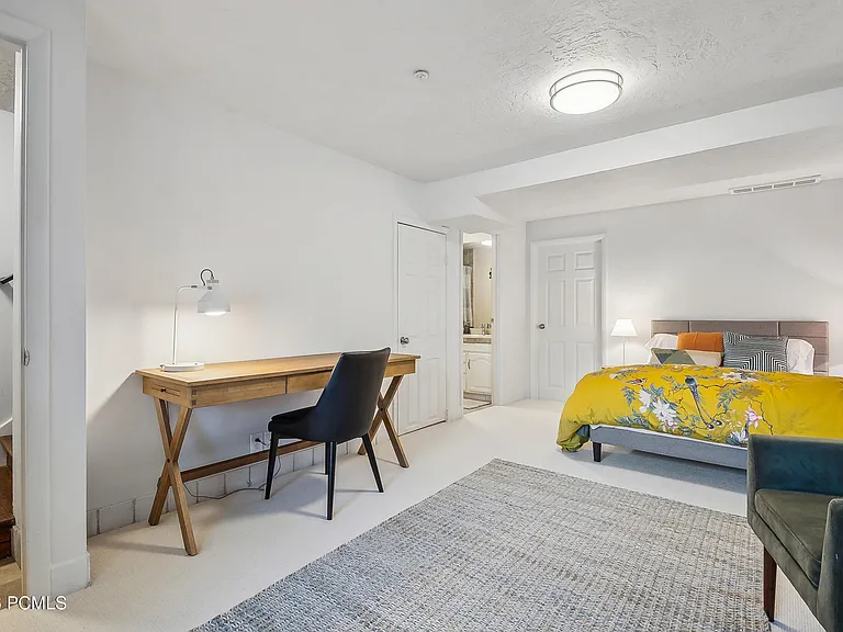 3061 Fawn Dr — Photo 37
