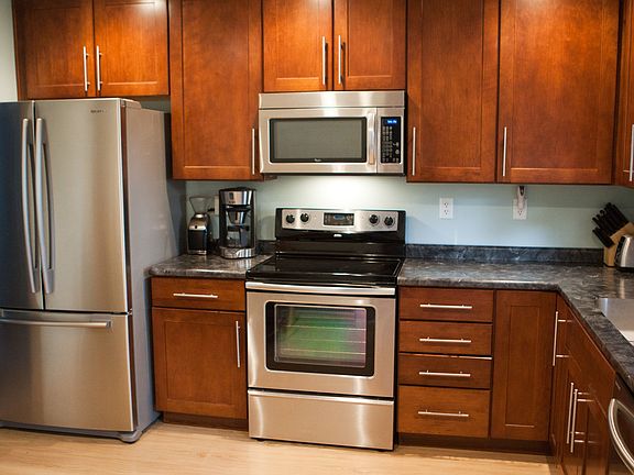 Brand new kitchen with Merliatt cabinets 2011.