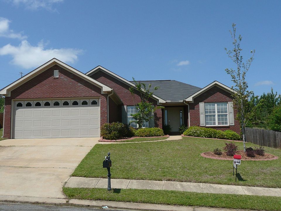 1st image of 3102 Wisteria Ln