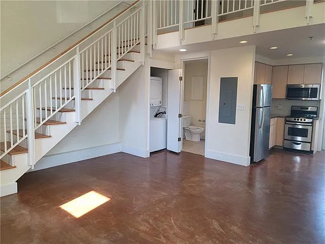 4877 Laurel St #C — Photo 4