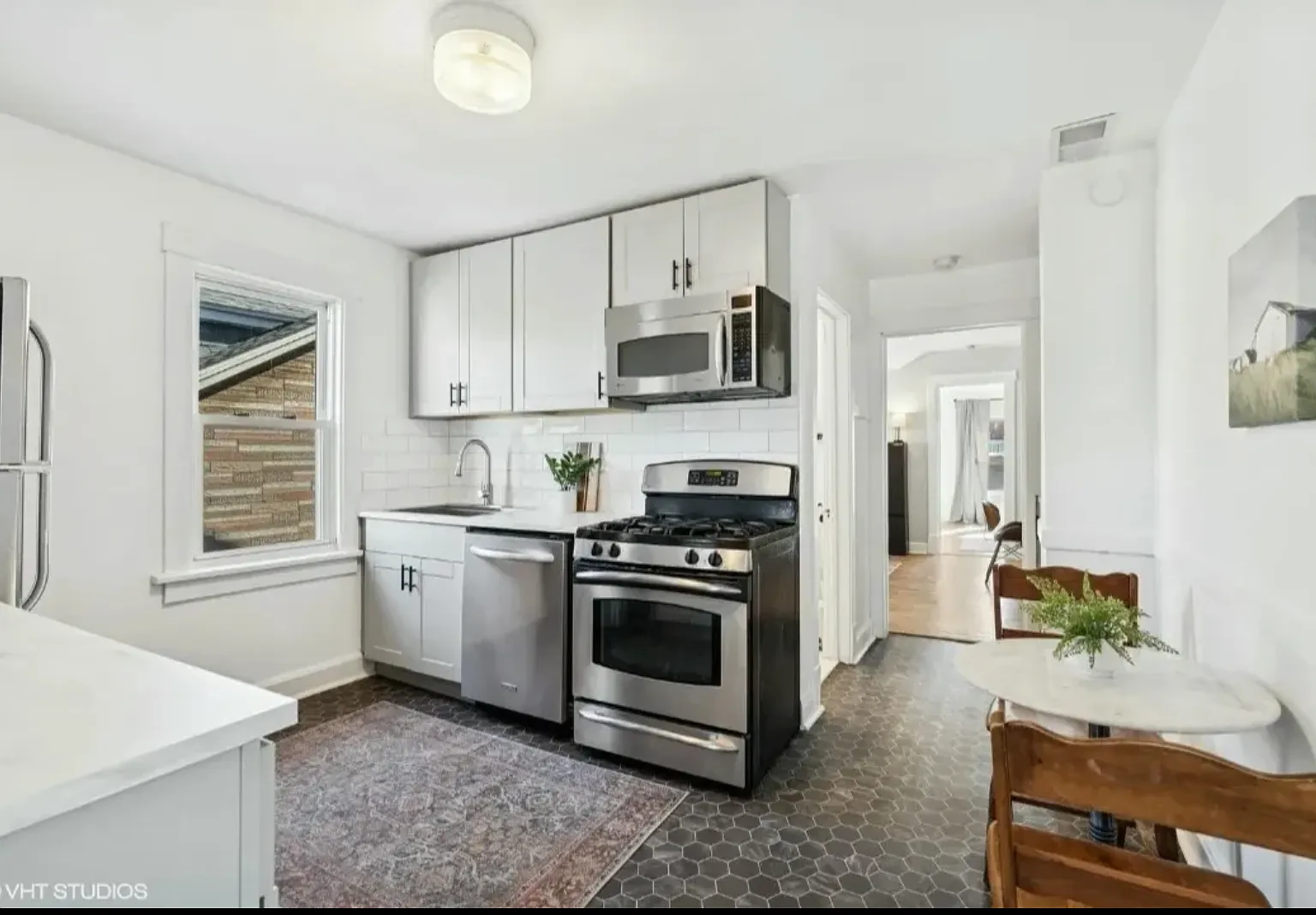 2 bed, $2,450 — Photo 3