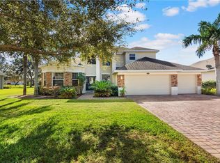 981 Classic View Dr, Auburndale, FL 33823
