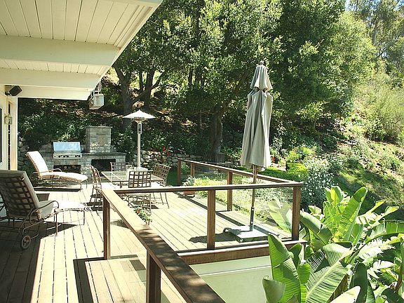 3rd image of 1000 E Mountain Dr
