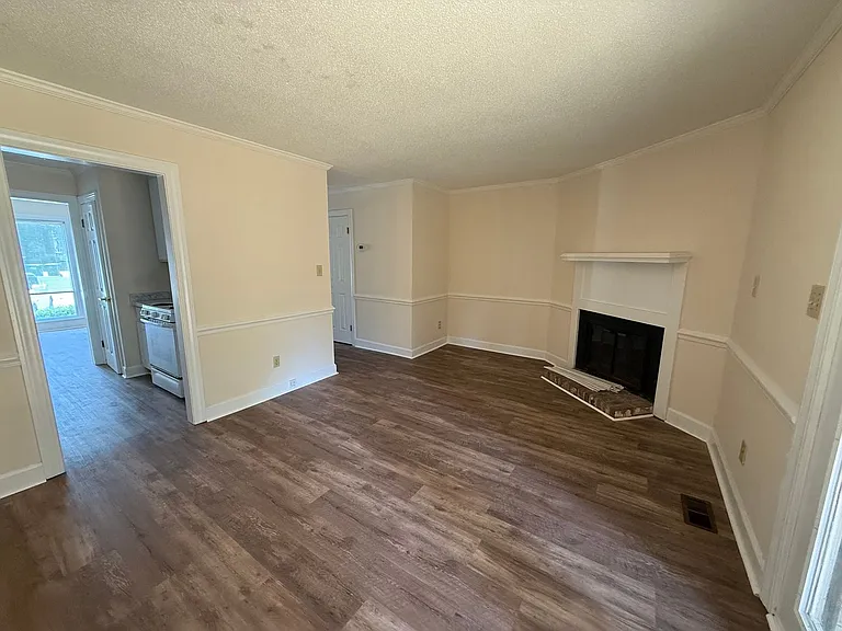 3405 Gina Ct NW — Photo 8