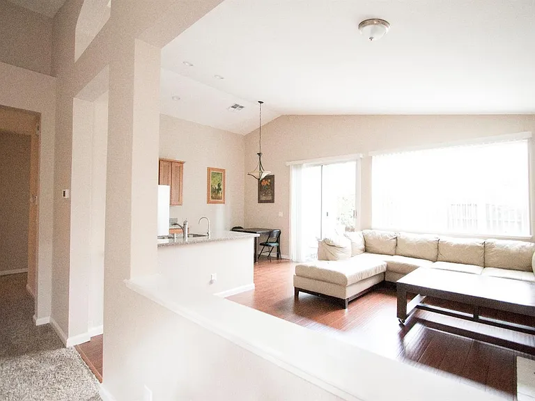 2258 Clapton Way — Photo 4