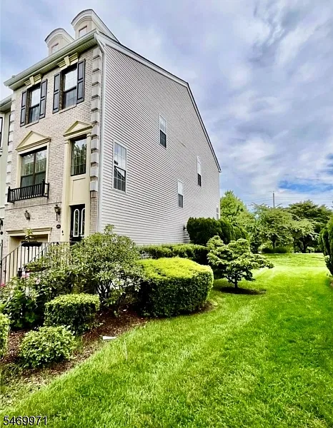 2 bed, 4.0 bath, $3,800 — Photo 2