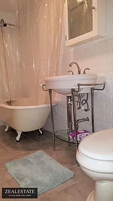 Rented by ZealEstate Group Inc | media 48