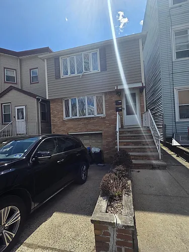 777 Montgomery St #1 Photo 1