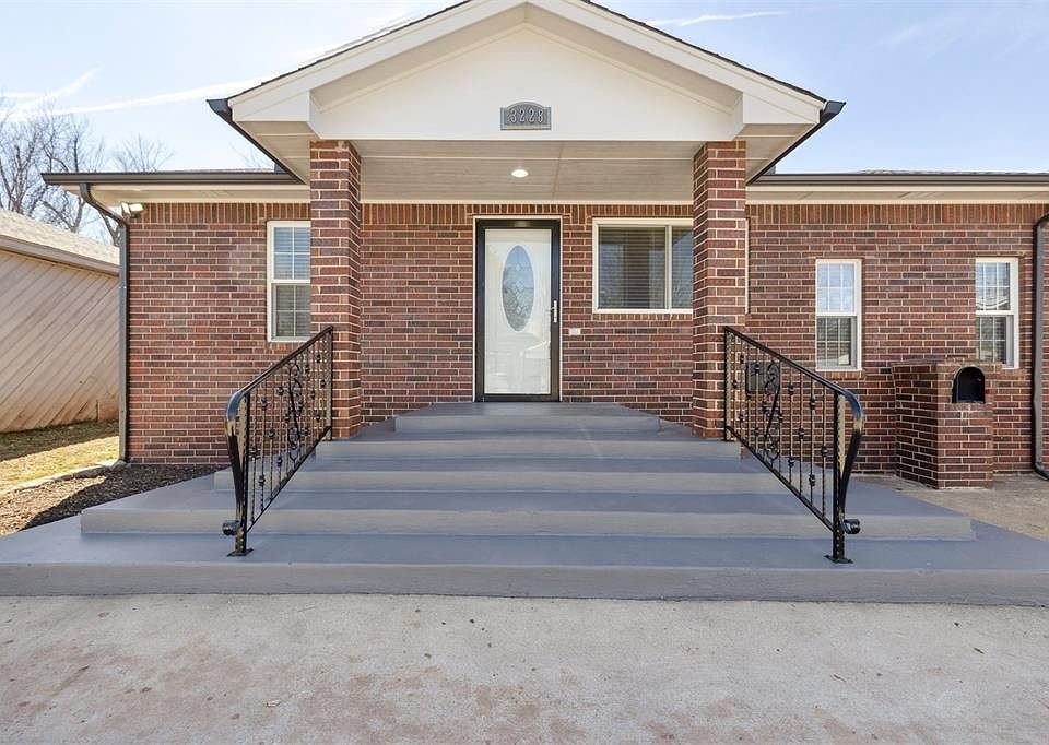 1st image of 3228 Cashion Pl