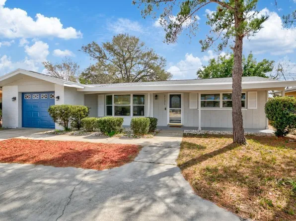 2121 Greenbriar Blvd, Clearwater, FL 33763