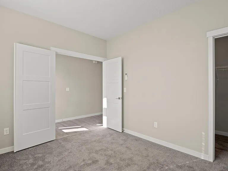 1648 S Cochran St — Photo 9