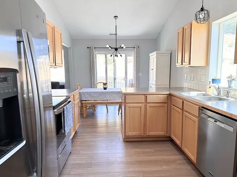 513 N 74th Ave — Photo 5
