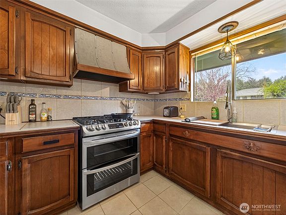 3rd image of 1507 Ocean Beach Boulevard S