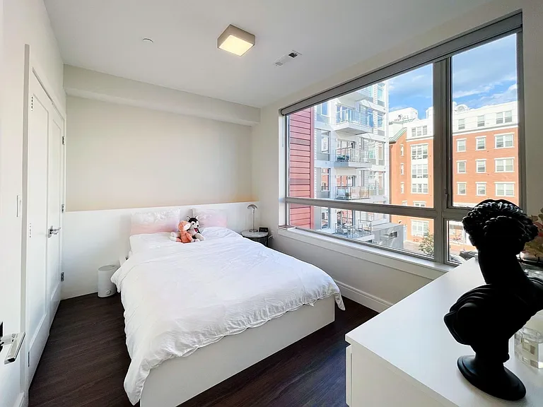 99 Sumner St #306 — Photo 6