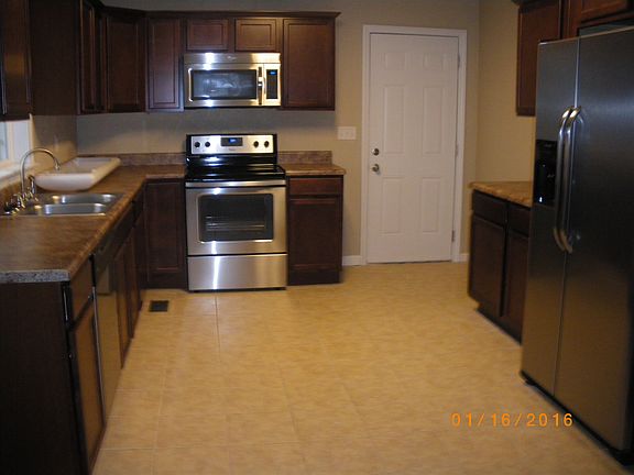 3rd image of 2365 Skyview Dr