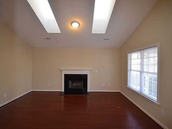 5th image of 4400 Tyndale Ct