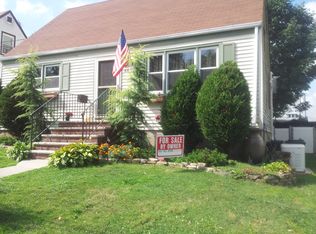 44 Clermont Pl, Staten Island, NY 10314