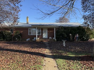 5172 State Route 50, Pelham, TN, 37366