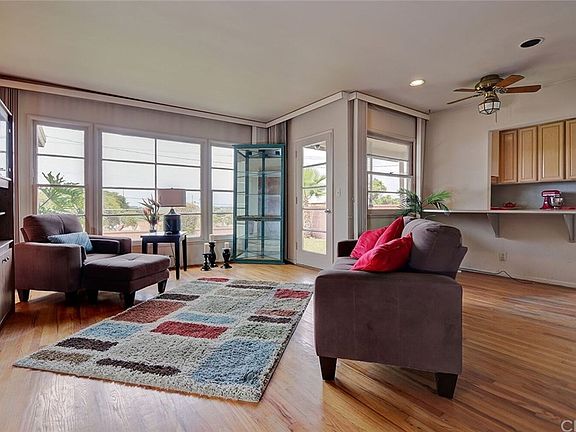 3rd image of 4409 Newton St