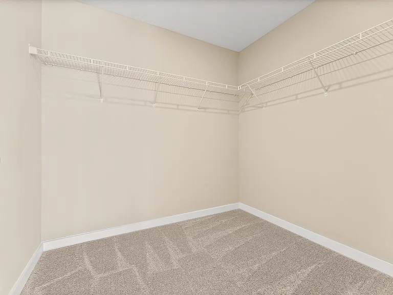 705 Ravenshire Ct — Photo 15