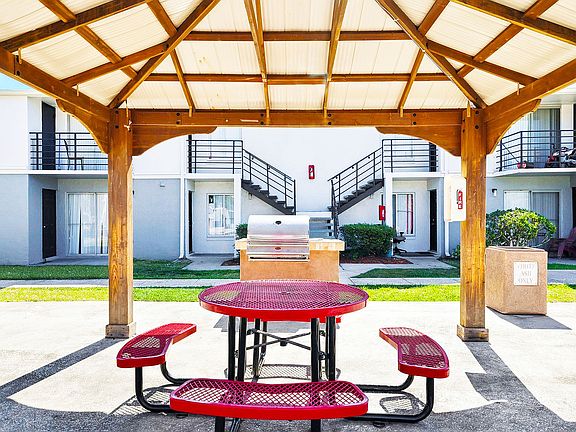 Picnic & BBQ Area