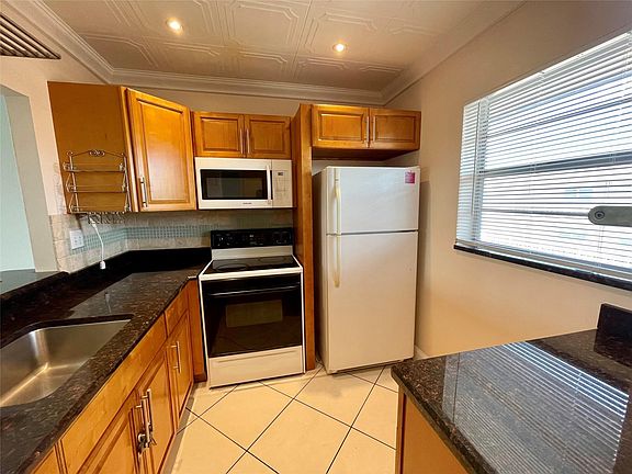 5th image of 5021 W Oakland Park Boulevard #309