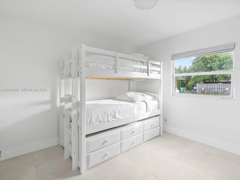 5731 SW 54th Ter — Photo 16