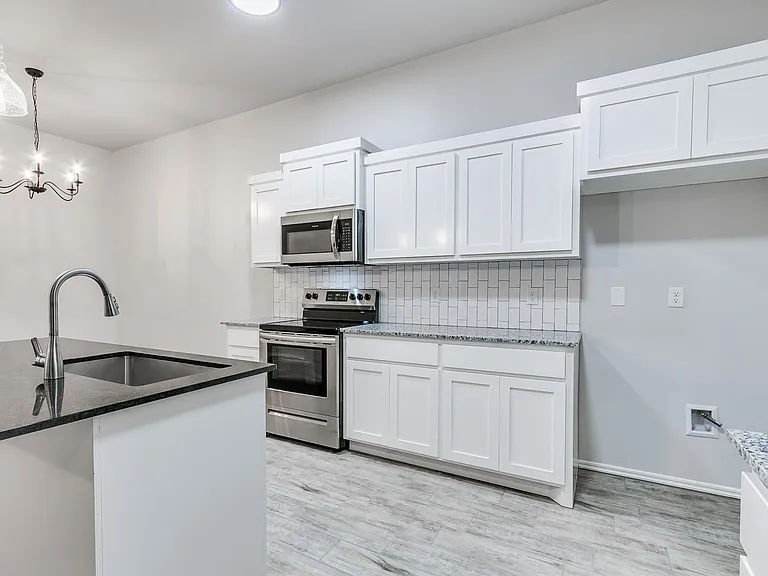 826 Chase Way — Photo 12