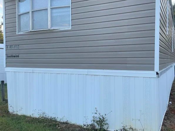 2993 Southwind Dr, Marianna, FL 32448