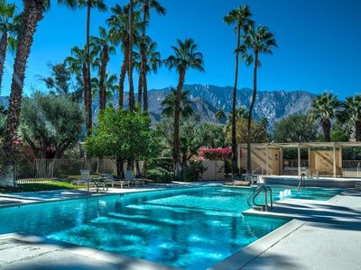 360 Cabrillo Rd APT 222, Palm Springs, CA, 92262