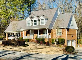 102 Katlyn Dr, Sylacauga, AL 35150