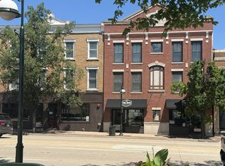 206 W Main St APT 2C, Saint Charles, IL 60174