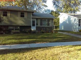 3015 44th St, Highland, IN 46322