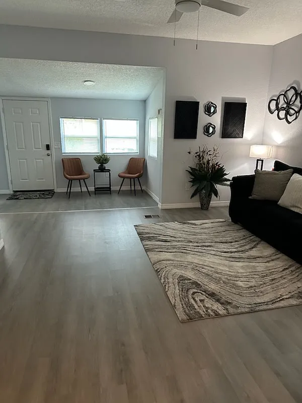 Room for Rent in Gorgeous 3BR/3BH — Photo 4
