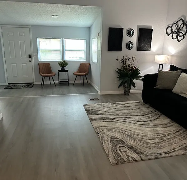 1650 Barber Ln — Photo 4