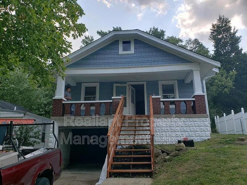 1st image of 517 Grand Ave