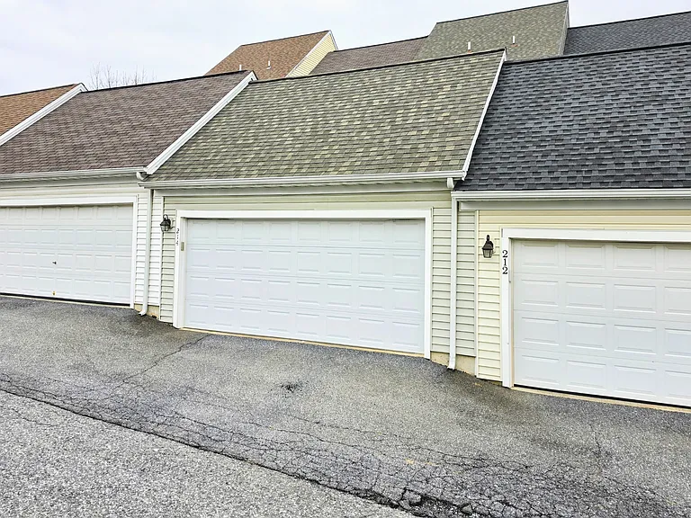 214 Sagamore Hl — Photo 22