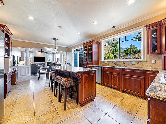 4th image of 3343 Lone Pine Rd